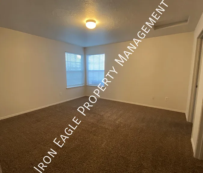 3015 W Marbeth Ct — Photo 5