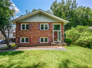 2812 Yeonas Dr, Vienna, VA 22180