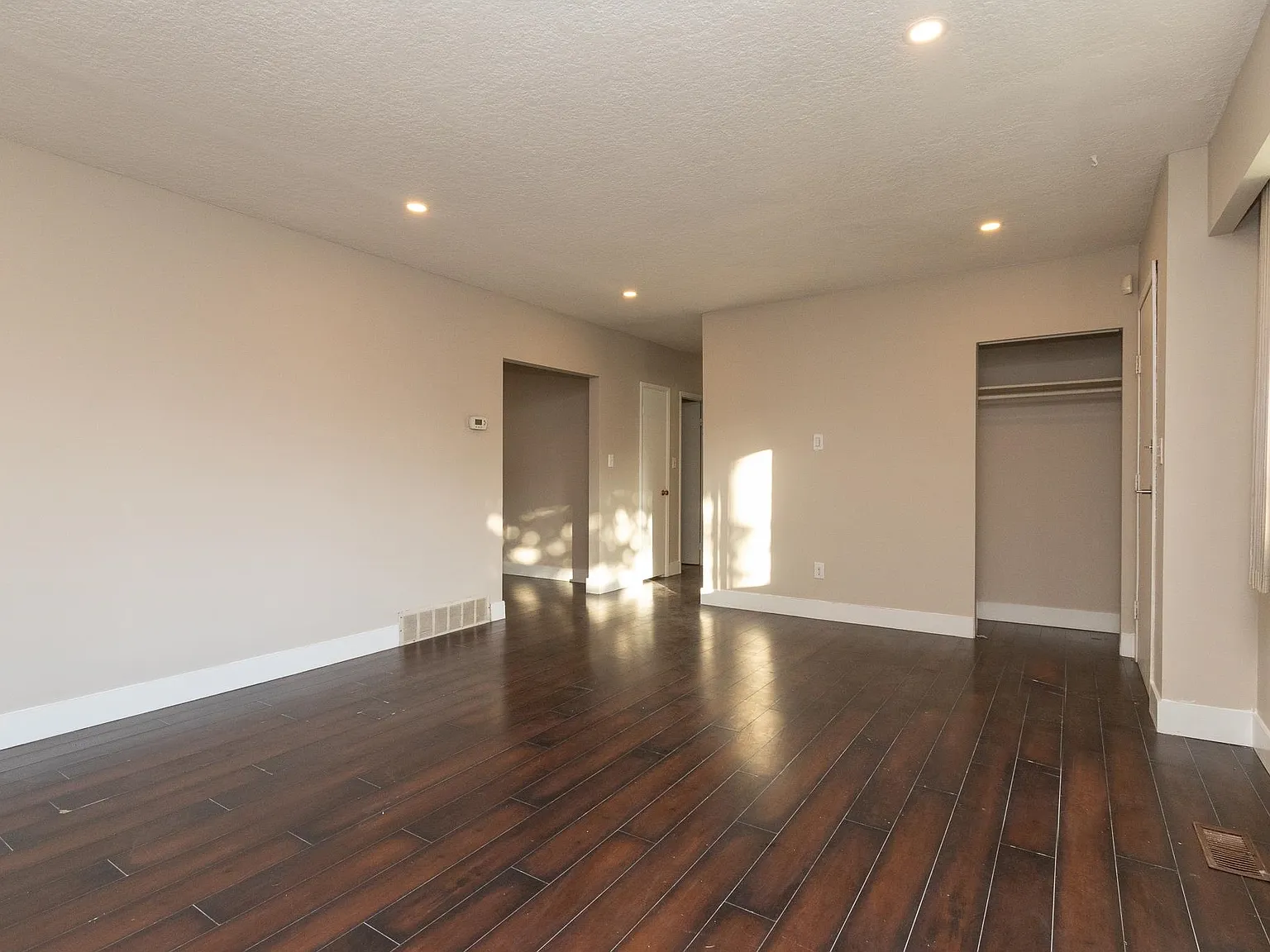 3 bed, 1669 sqft, $3,000 — Photo 4