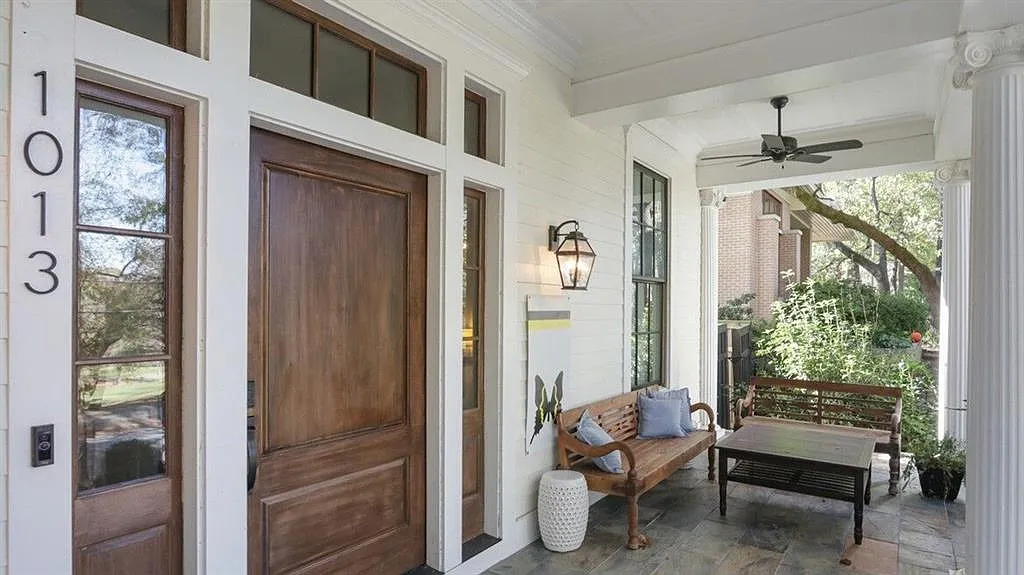6 bed, 5.5 bath, 4182 sqft, $18,000 — Photo 2
