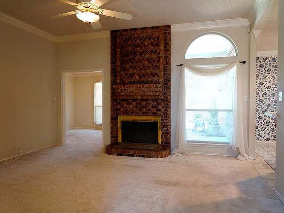 3rd image of 3408 Rosemont Dr