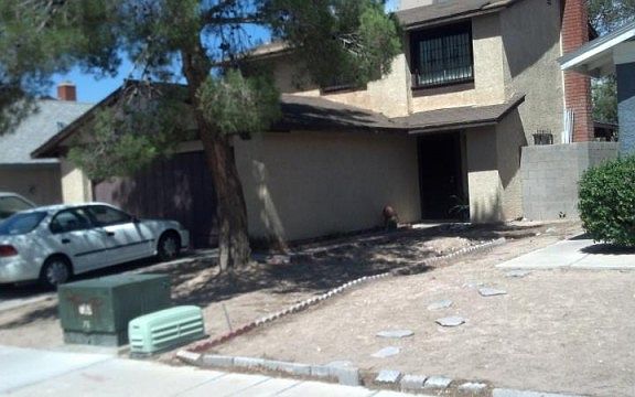 2nd image of 1701 Amboy Dr