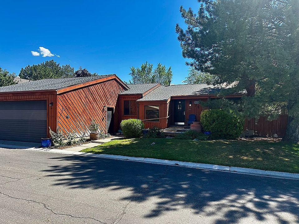 1st image of 74 E Park Ln