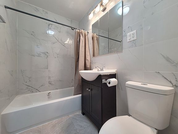 3rd image of 12-01 26th Ave #3
