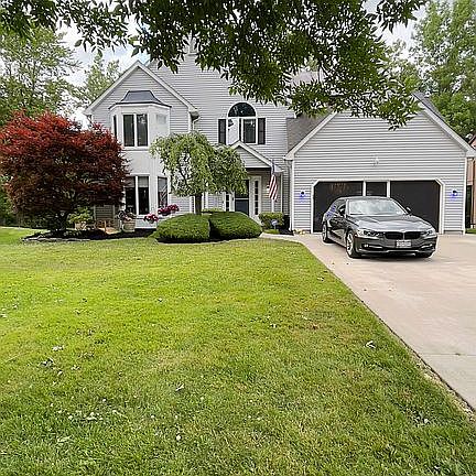2nd image of 74 Blue Heron Ct