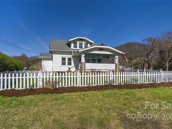 3rd image of 21 Miami Dr