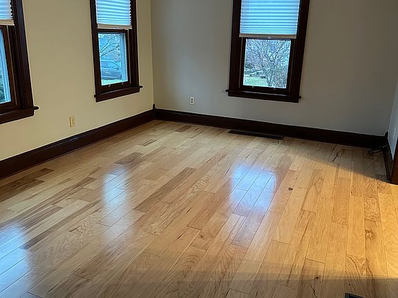 2nd image of 26 Pleasant St