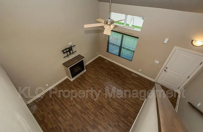 3500 Park Side Dr — Photo 6