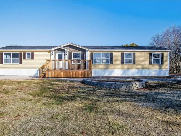 7 Park Ave, Sussex Corner, NB E4E 2V5