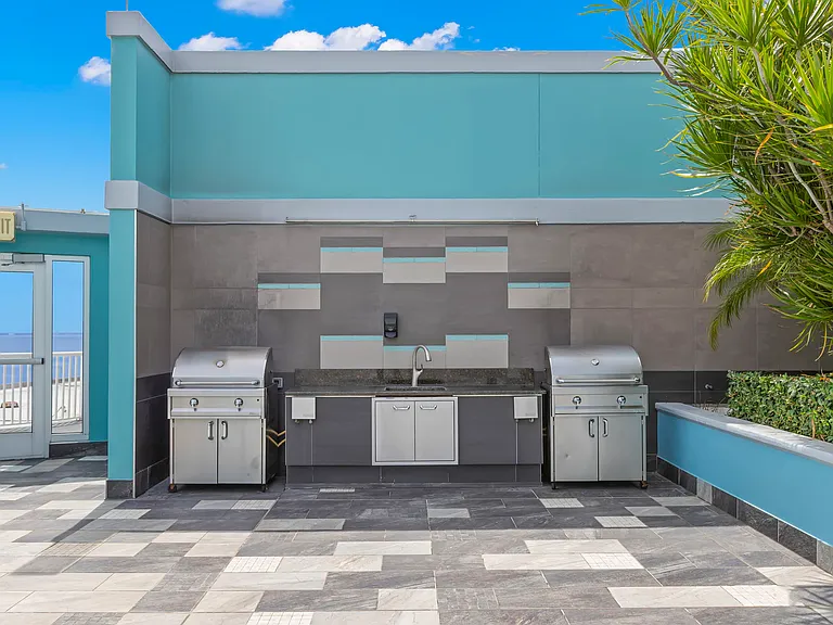 1 Beach Dr SE #2109 — Photo 22