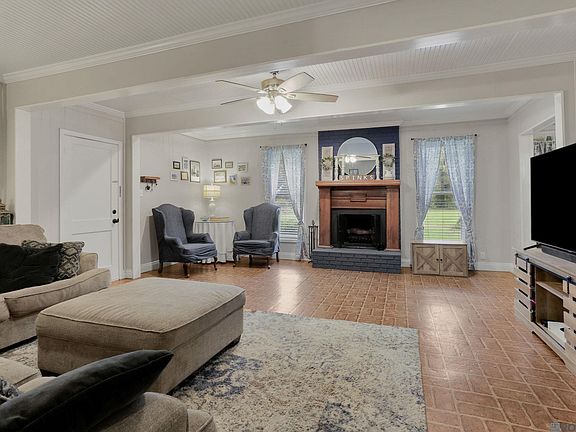 3rd image of 4364 David Allen Rd