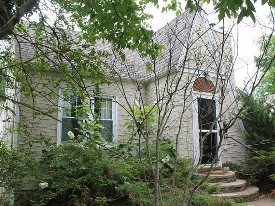 1st image of 914 Nutwood St