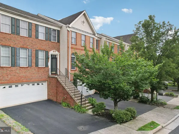206 Elder Ter, Purcellville, VA 20132