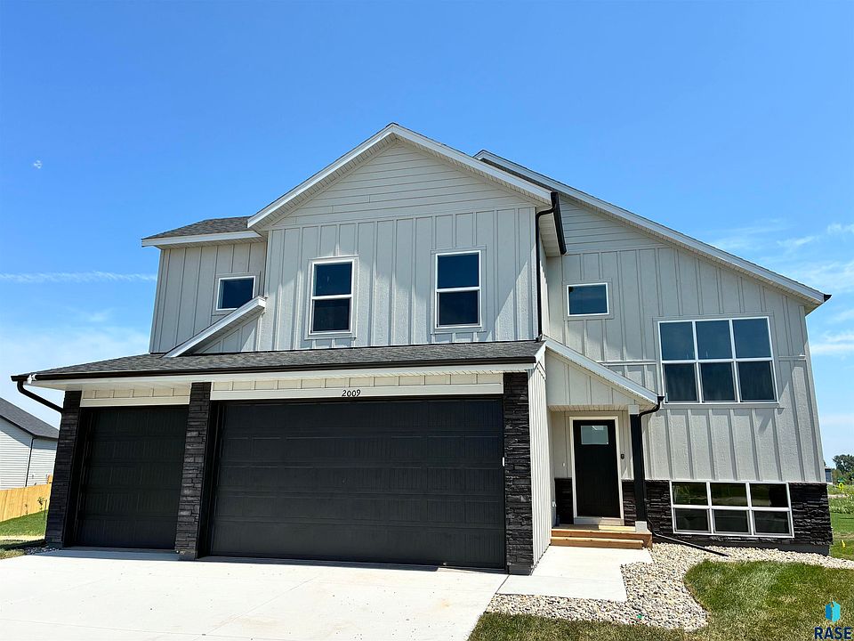 1st image of 2009 N Goldberg Cir