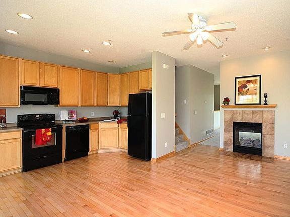 5th image of 15504 Lilac Dr