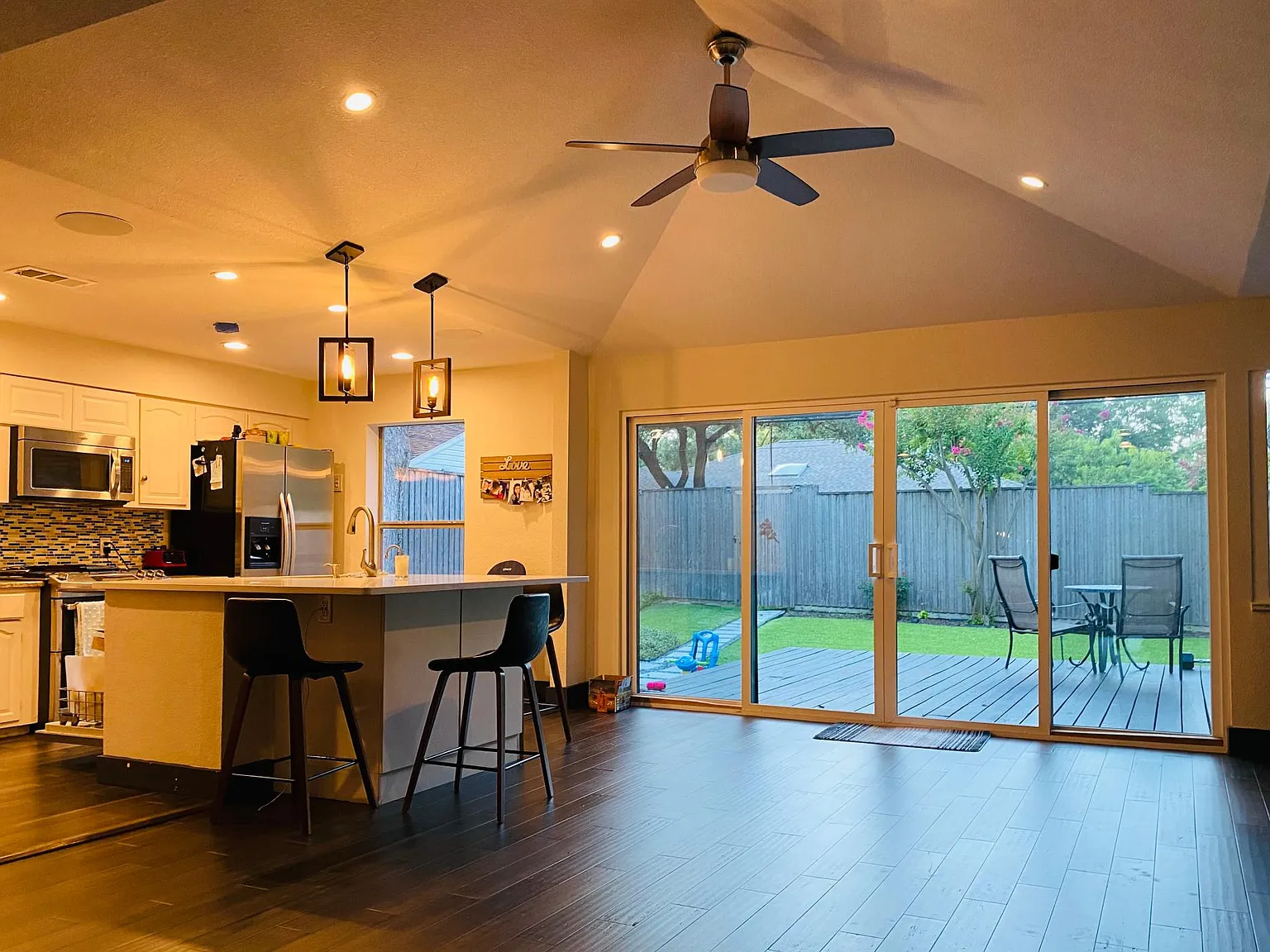 6441 Sondra Dr — Photo 3