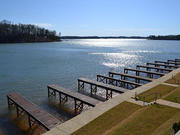 5th image of 365 Sunset Point Dr Unit 201
