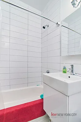 Rented by Keller Williams NYC | media 20