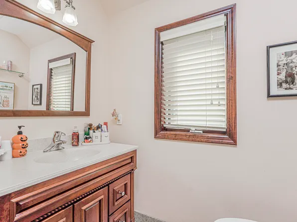 174 Barbara Street image 19 of 37