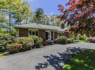 4 Standish Way, Canton, MA 02021