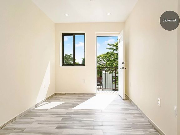 4th image of 32-15 60th St #3
