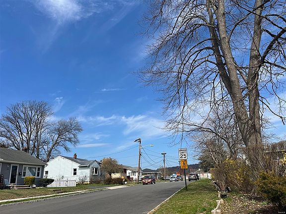 5th image of 306 Park Pl