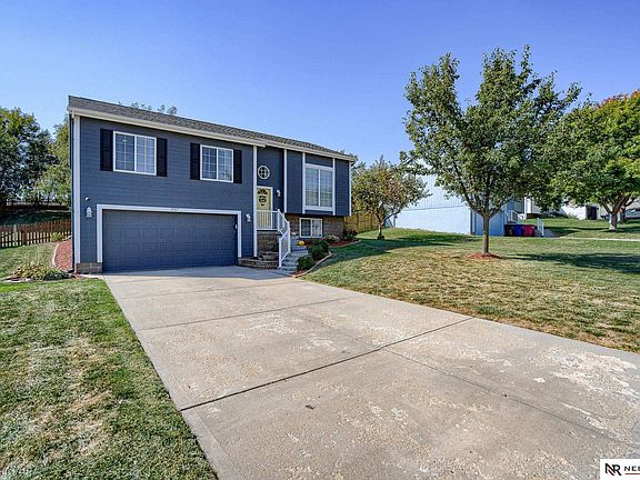 2nd image of 2907 Parkside Dr