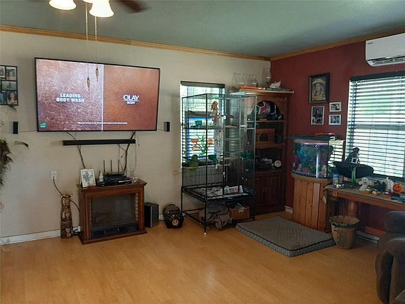 5th image of 154 Harold Dr