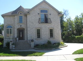 6223 N Sayre Ave, Chicago, IL 60631
