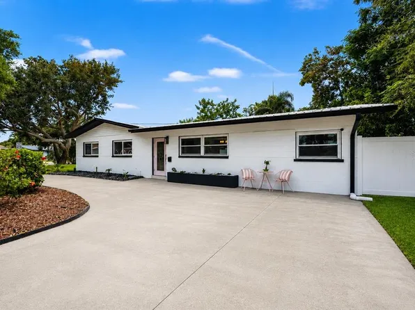 3755 Beach Dr SE, Saint Petersburg, FL 33705