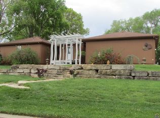 3607 SE Hackberry Dr, Topeka, KS 66605