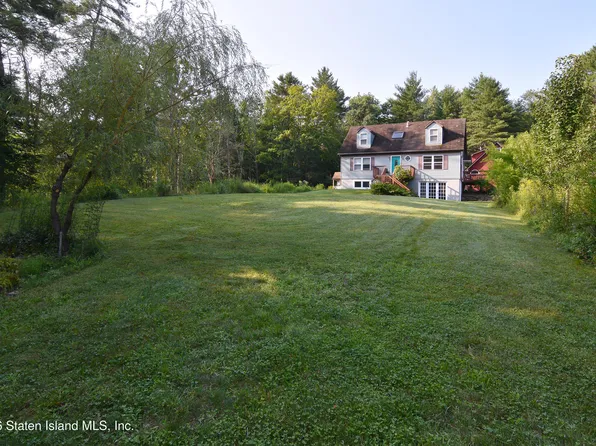 68 Garfield Rd, Phoenicia, NY 12464