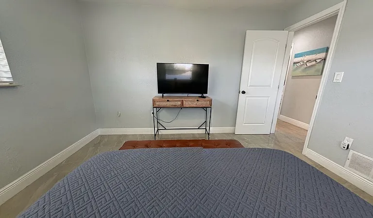 2558 Rosery Rd E — Photo 20