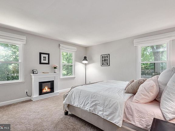 3rd image of 1111 Aquia Dr