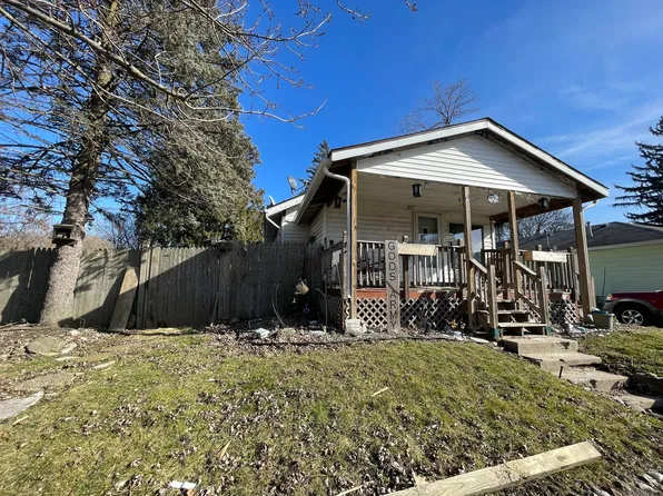 957 Gentry St, Frankfort, IN 46041