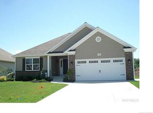 25 Cottagewood Ln, Grand Island, NY 14072