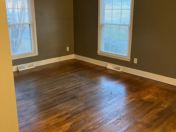 4th image of 7722 Briardale Dr