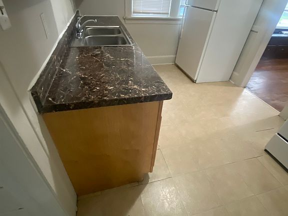 5th image of 7134 Dearborn Ave #1