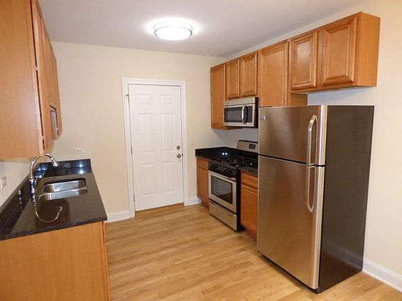 2nd image of 2900 N Kolmar Ave