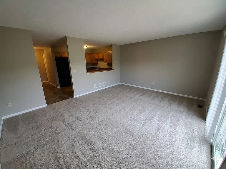 33426 Halle Ct — Photo 5