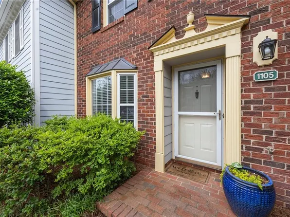 1105 Yellowbell Pl, Greensboro, NC 27410