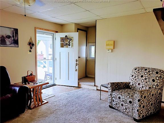3rd image of 181 N Park Dr