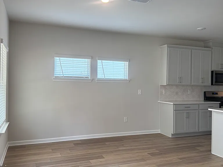 501 Tallulah Ln — Photo 7
