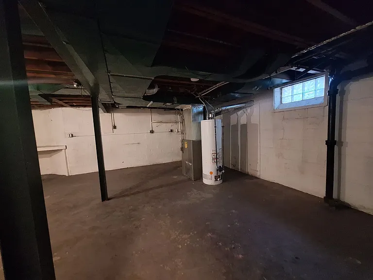 11243 Roxbury St — Photo 28