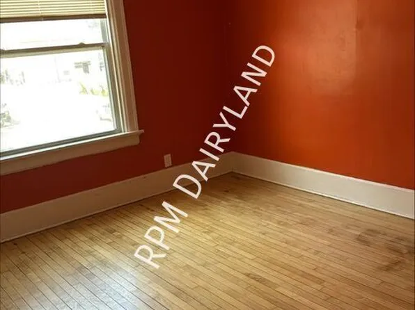 3176 N Booth St, Milwaukee, WI 53212