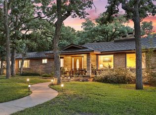 1632 Vinewood St, Fort Worth, TX 76112