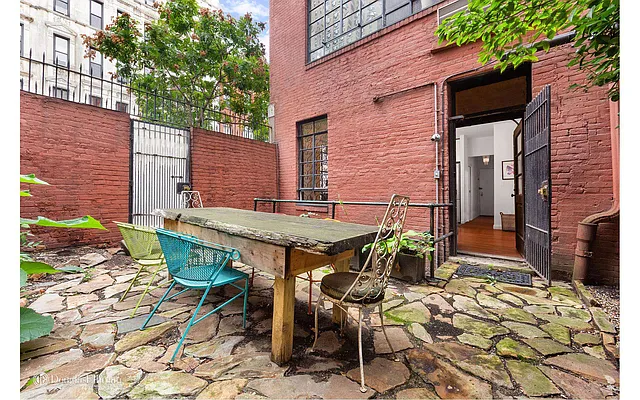 Rented by Douglas Elliman | media 19