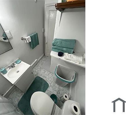 2nd image of 3741 N 15th St Floor 3