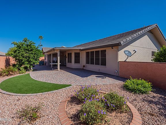 2nd image of 2438 S ZINNIA Circle