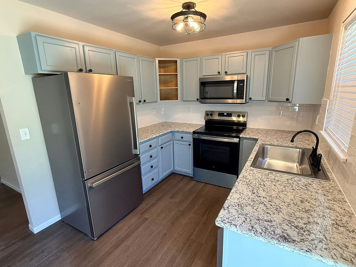 Downtown Loveland 2-Bedroom Home with Huge 2-Car Garage — Photo 2